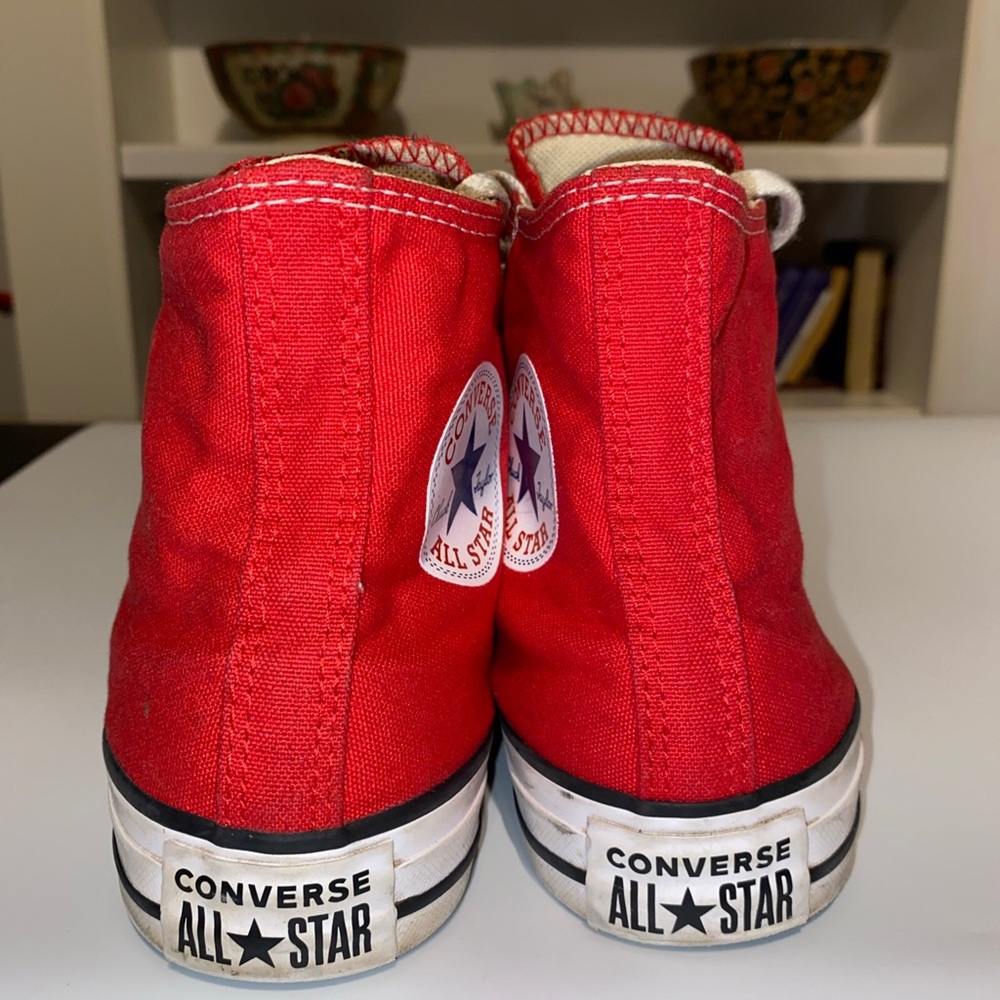 Red and white Converse All Star high-top sneaker (shoe). Men 6 unisex women 8 - Picture 7 of 9